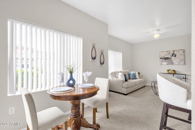 Building Photo - 13700 N Fountain Hills Blvd