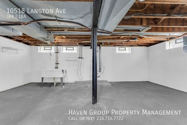 Building Photo - 10518 Langton Ave