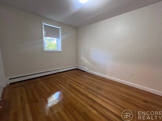 Building Photo - 310 Tappan St