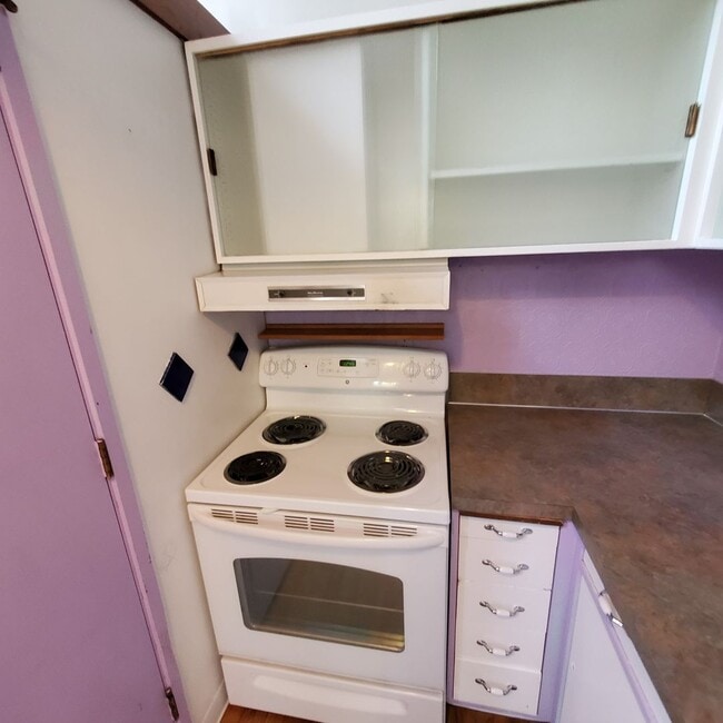 Building Photo - Cozy 2 Bed : 1Bath House Close to Schools