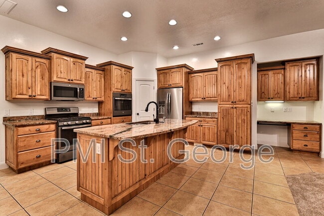 Building Photo - 2478 E Springs Dr