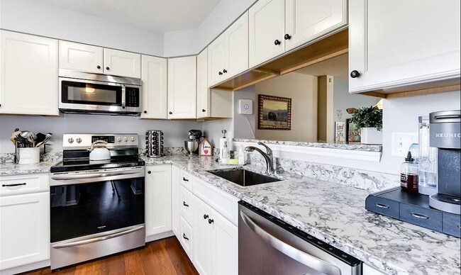 Building Photo - 4922 Bunclody Ct