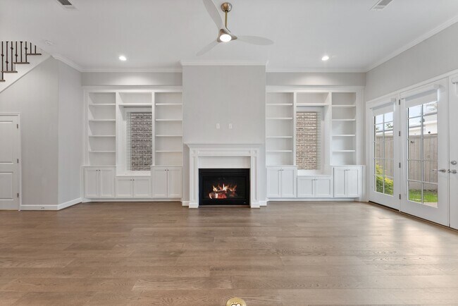 Building Photo - 114 Magnolia Green St