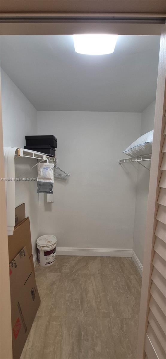 Building Photo - 14401 N Kendall Dr