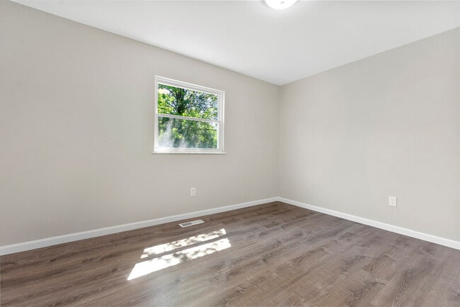 Building Photo - 14524 Fox Chase Dr