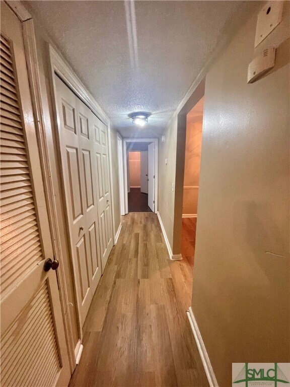 Building Photo - 104 Shoals Dr