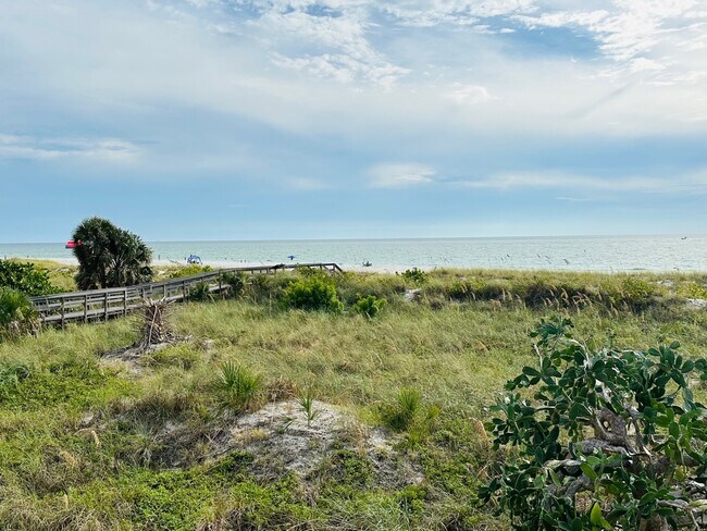 Building Photo - 12274 1st St W