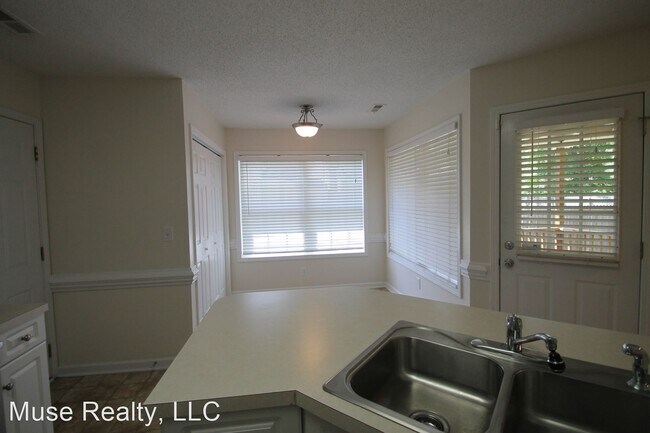 Building Photo - 3 br, 2 bath House - 417 Swallowtail Court