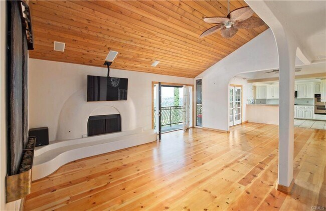 Building Photo - 4389 San Blas Ave