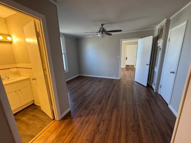 Building Photo - 1006 N 12th St