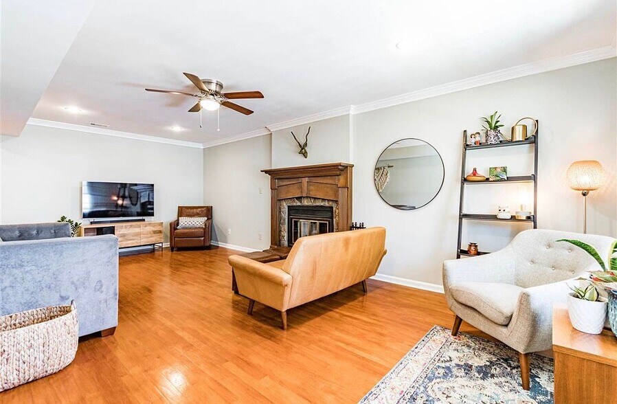 Building Photo - 6504 Hammersmith Dr