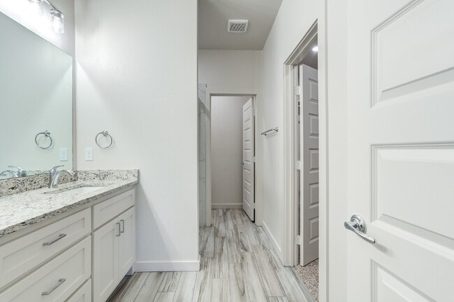 Building Photo - Brand new townhomes in Frenship East!