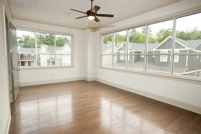 Building Photo - 2005 S Milledge Ave