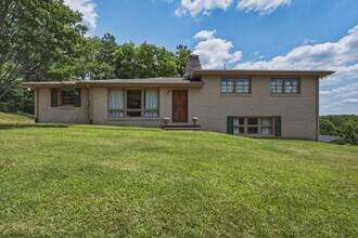 Building Photo - 5028 Danby Dr