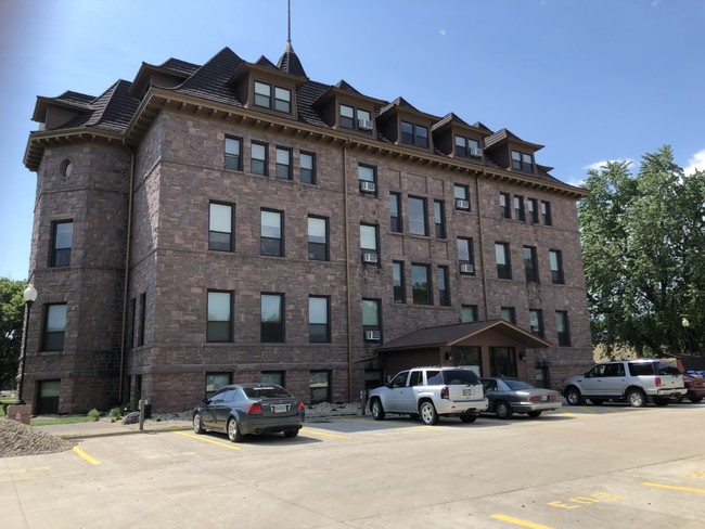 Old Main - Old Main Apartments