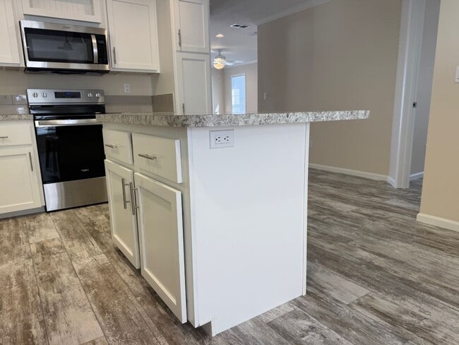 Building Photo - 4 Tahitian Dr