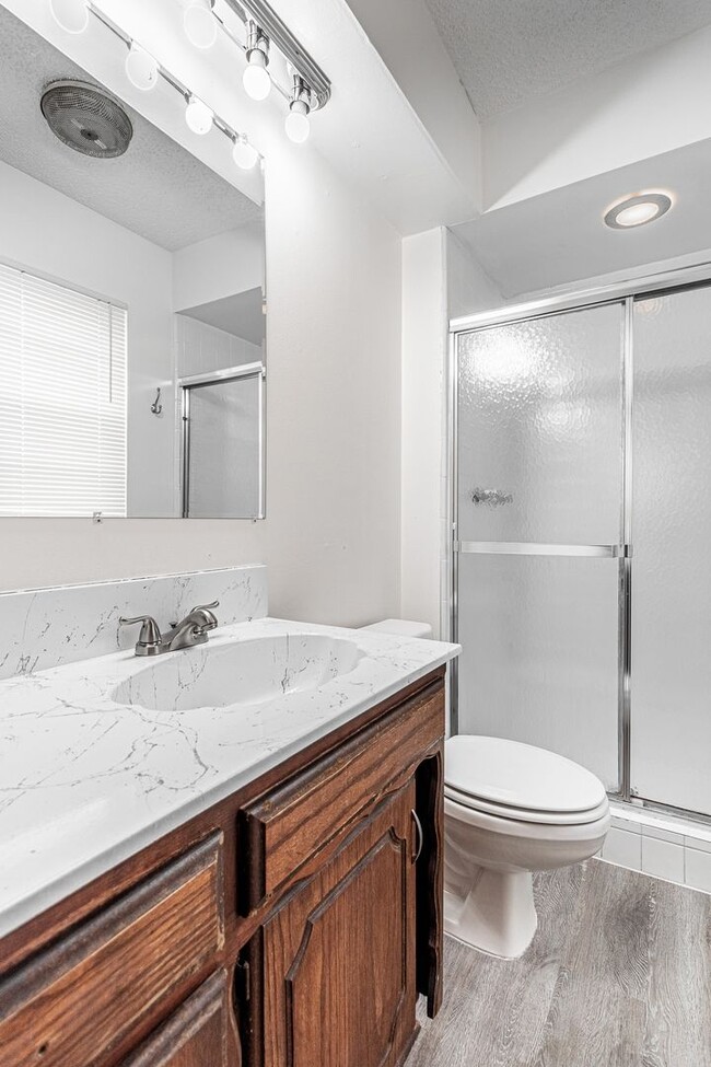 Building Photo - 4 Bed 2 Bath in SW Oklahoma City