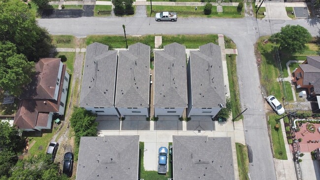 Building Photo - 308 Palmer St
