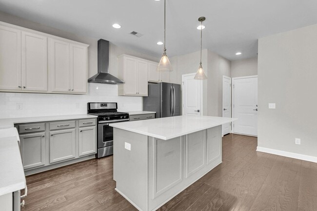 Building Photo - 1624 Shady Pine Rd