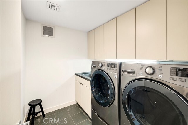 Building Photo - 409 C. Mayor