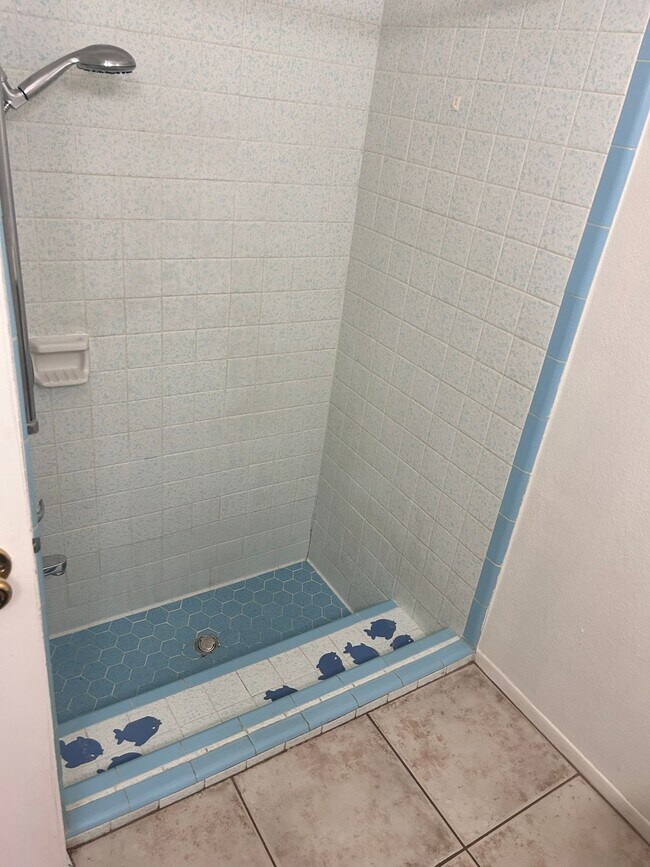 Building Photo - Cozy and convenient 2 bedroom home