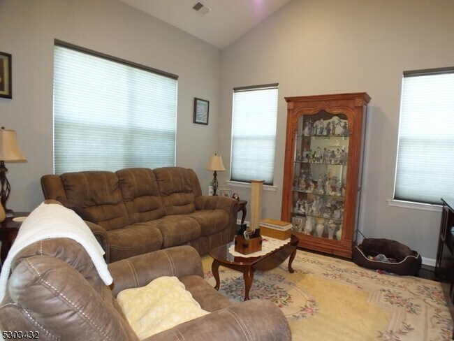 Building Photo - 1503 Meadow Brook Ct