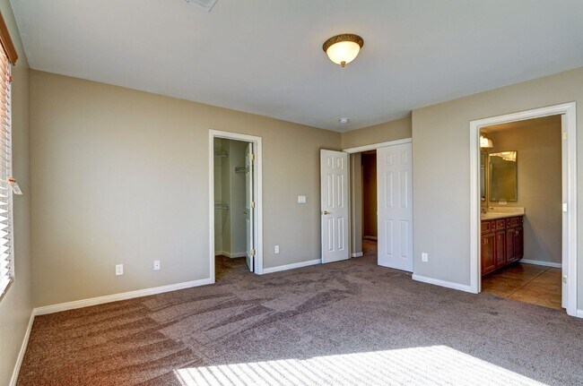 Building Photo - 6733 Lydian Ct