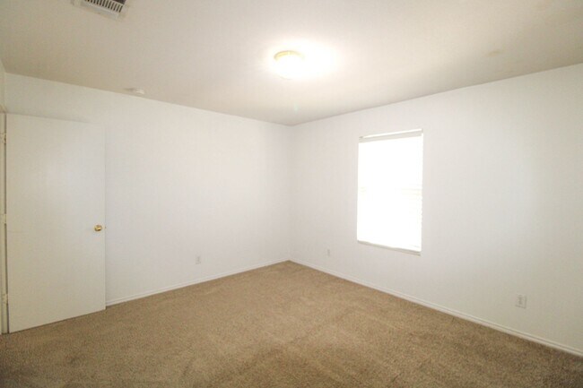 Building Photo - 20823 Blue Trinity