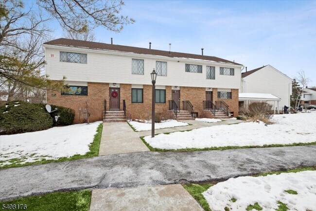 Building Photo - 911 Merritt Dr