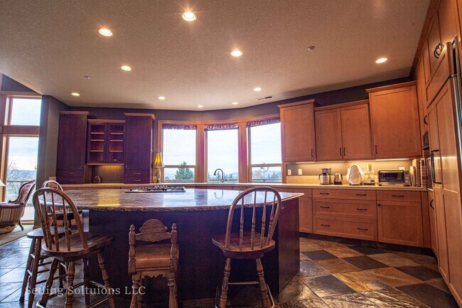 Building Photo - 5010 SE 362nd Ave