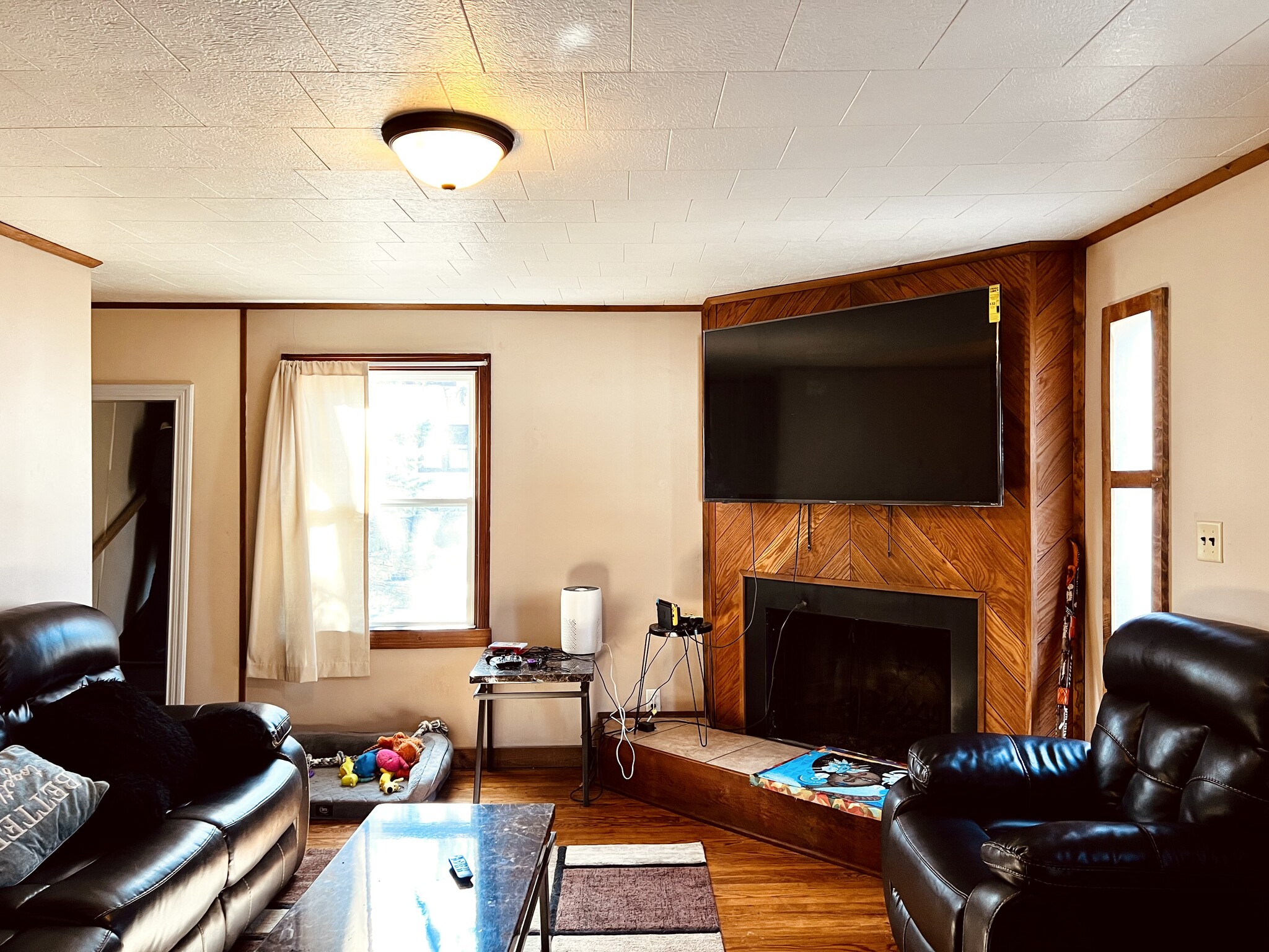 Building Photo - 608 S Webber St