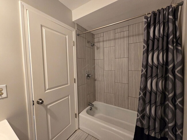 Building Photo - 30240 Southfield Rd