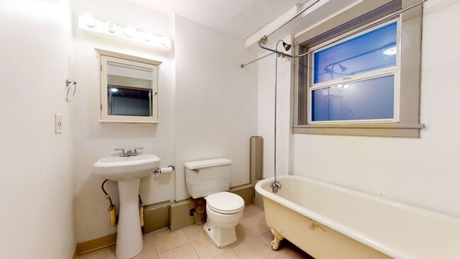 Interior Photo - Uptowner Apartments
