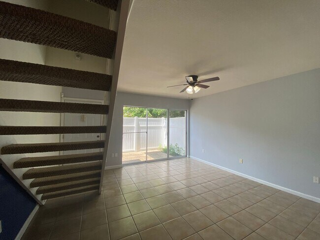 Building Photo - Cozy University View Condo Just Minutes from LSU