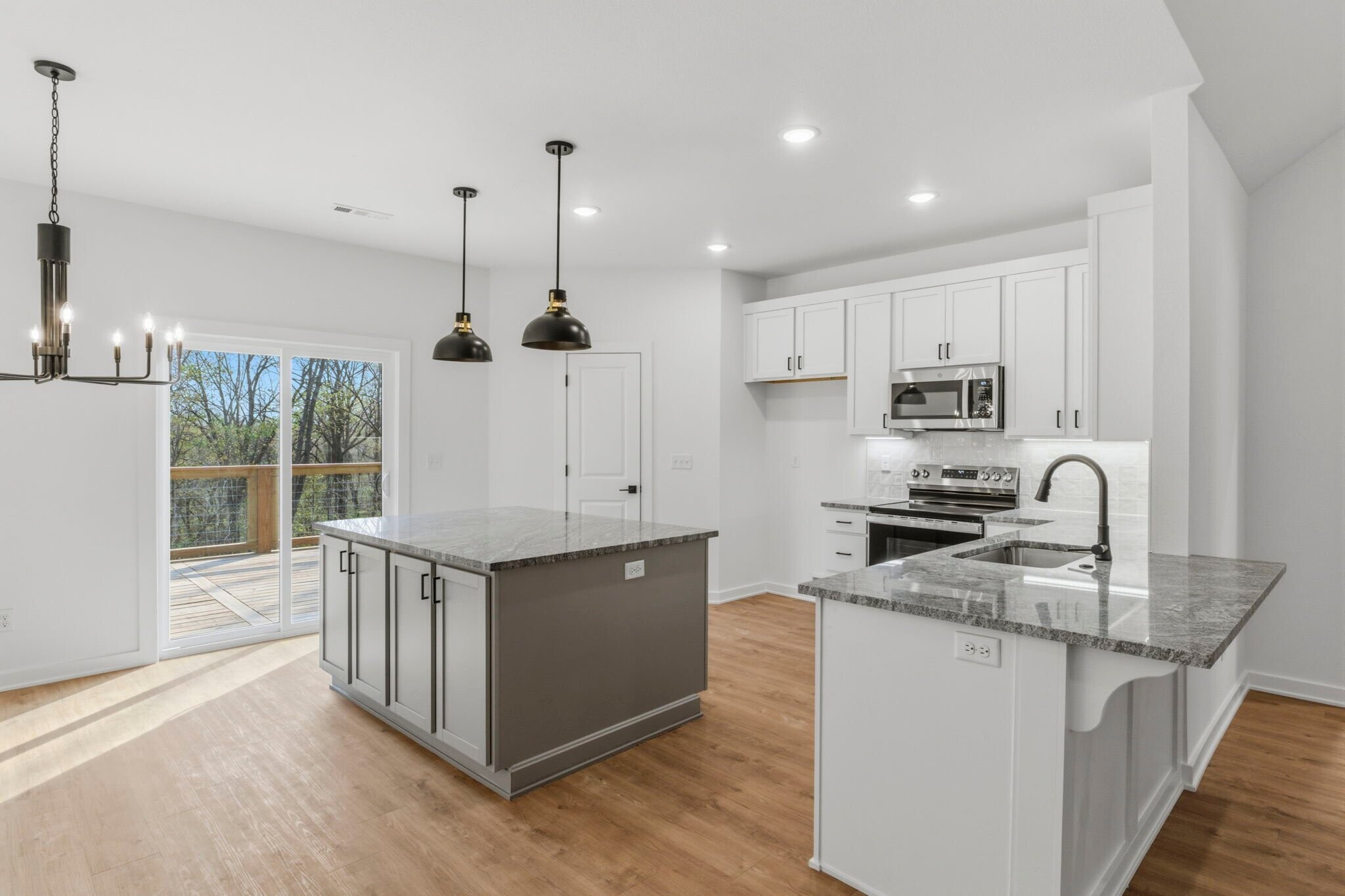 Building Photo - 98 Selkirk Dr