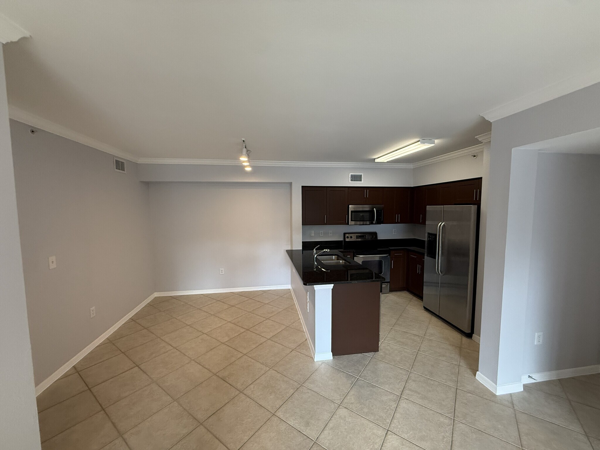 Building Photo - 6386 Emerald Dunes Dr