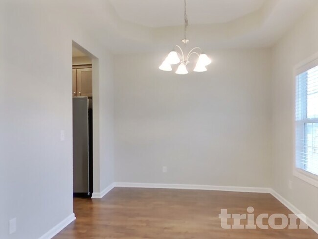 Building Photo - 824 Ellyson Dr