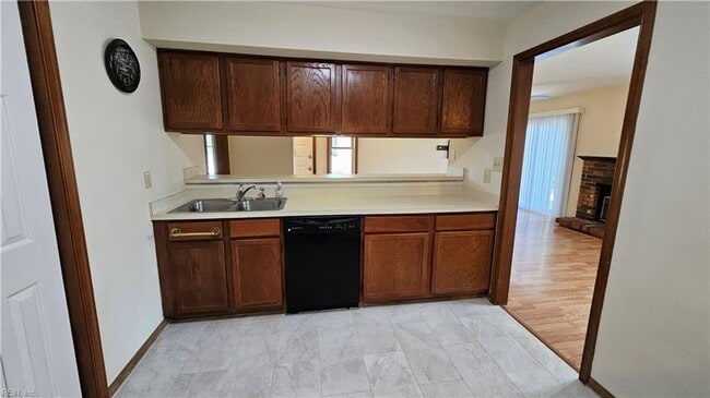 Building Photo - Kempsville Condo