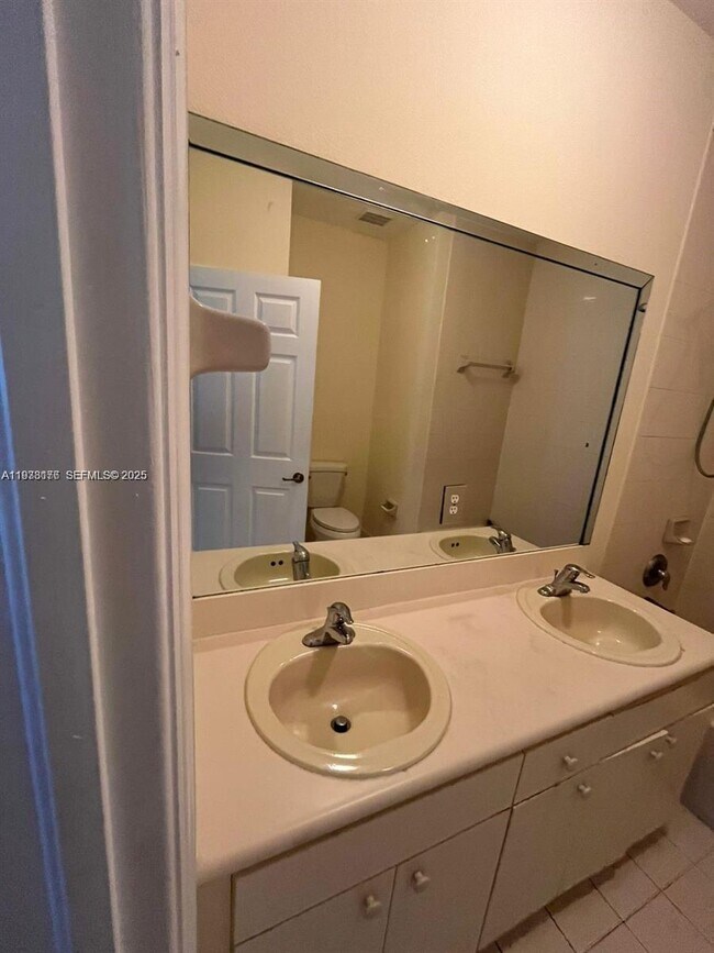 Building Photo - 10908 SW 240 Ln