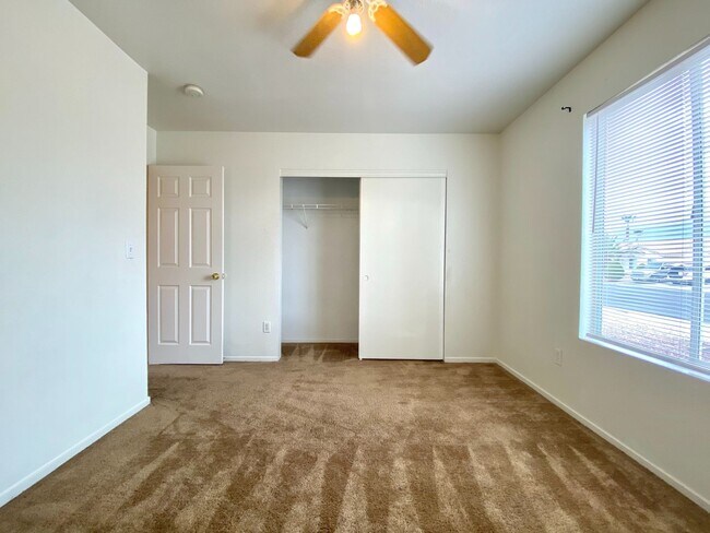 Building Photo - Charming single-story home