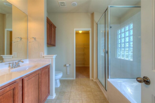 Building Photo - 8717 Blackvireo Dr