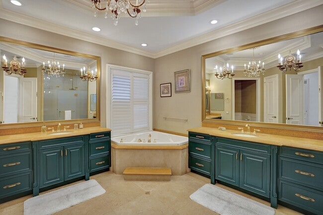 Building Photo - 18669 SE Palm Island Ln