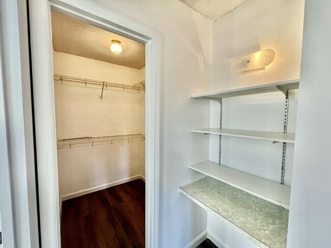 Building Photo - 1000 NW 13th St