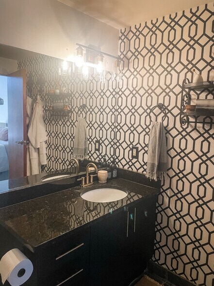 Building Photo - 5200 Peachtree Rd