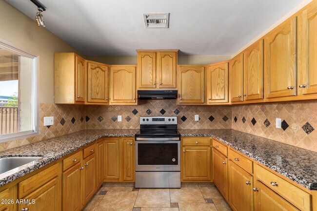 Building Photo - 1885 E Alameda Dr