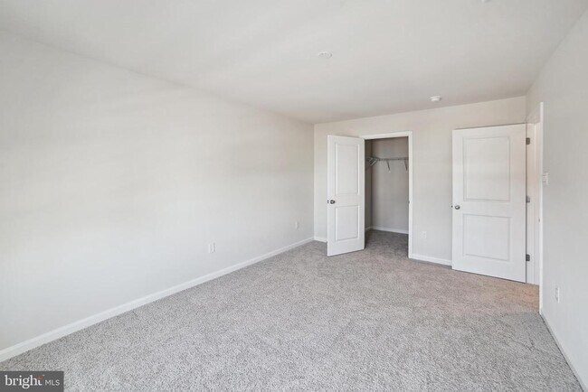 Building Photo - 738 Compass Wy