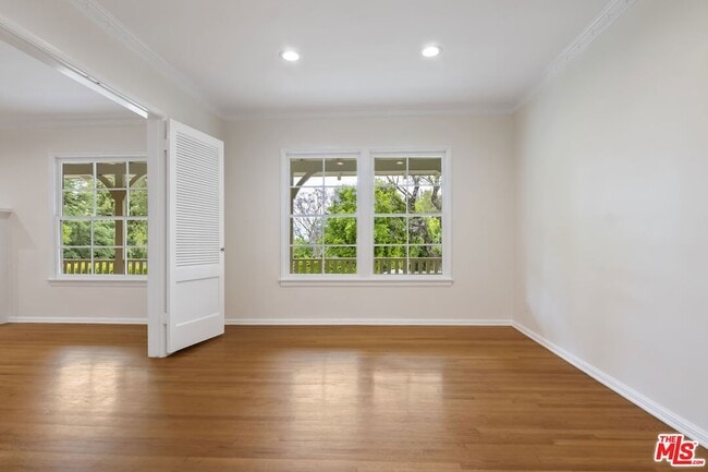 Building Photo - 18080 Karen Dr