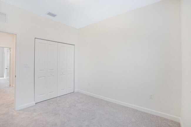 Building Photo - Brand new Townhome 3/2.5  Maximum 2 Cars