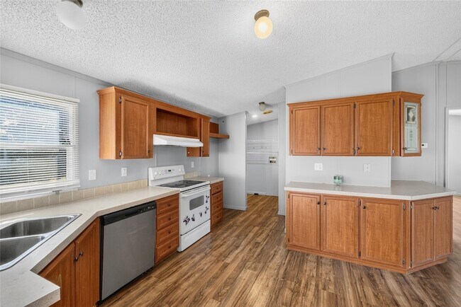 Building Photo - 1341 Flying L Ln
