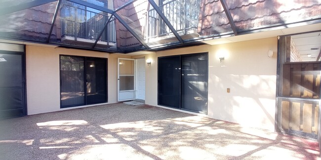 Building Photo - 2706-2712 12th Ct